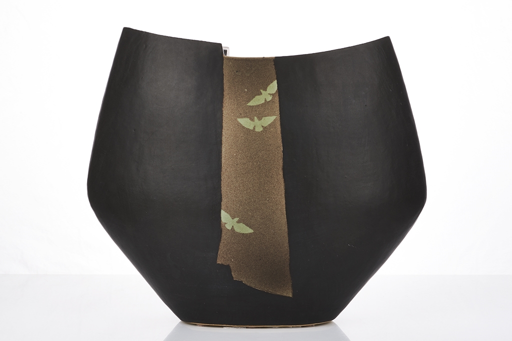 Artwork by Hiroe Swen, Large Ikebana Vase, Made of slab and coil built stoneware of shouldered form