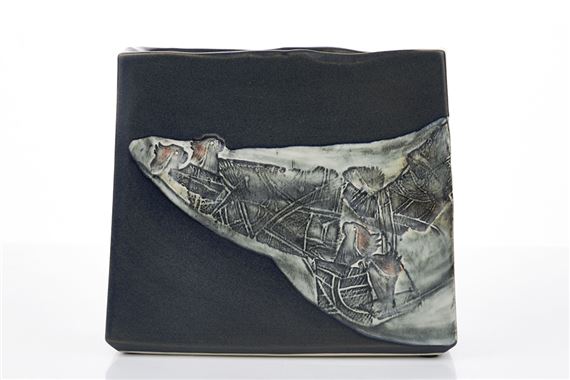 Gang Gang Territory, Vase