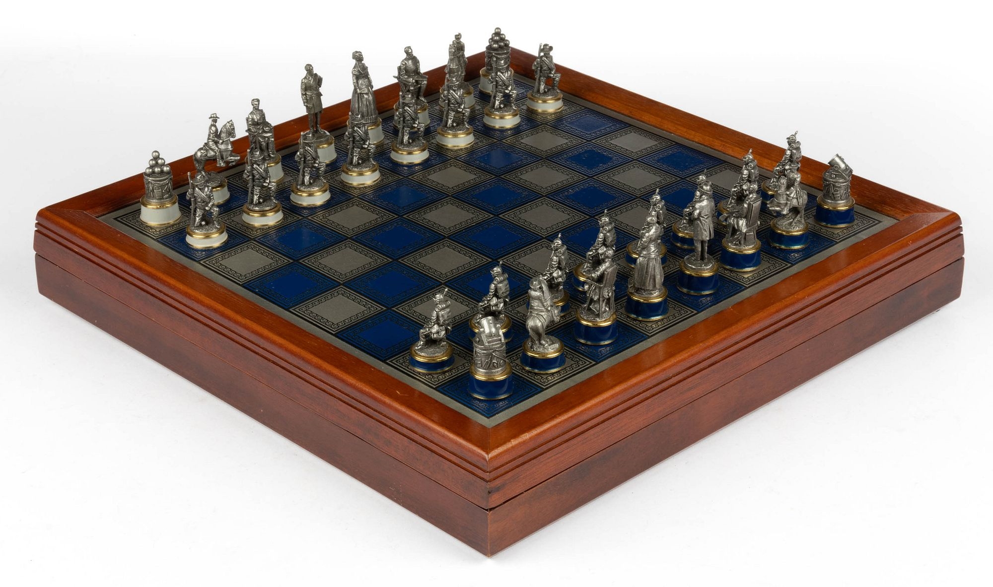 Franklin Mint | FRANKLIN MINT CIVIL WAR CHESS SET (1983) | MutualArt