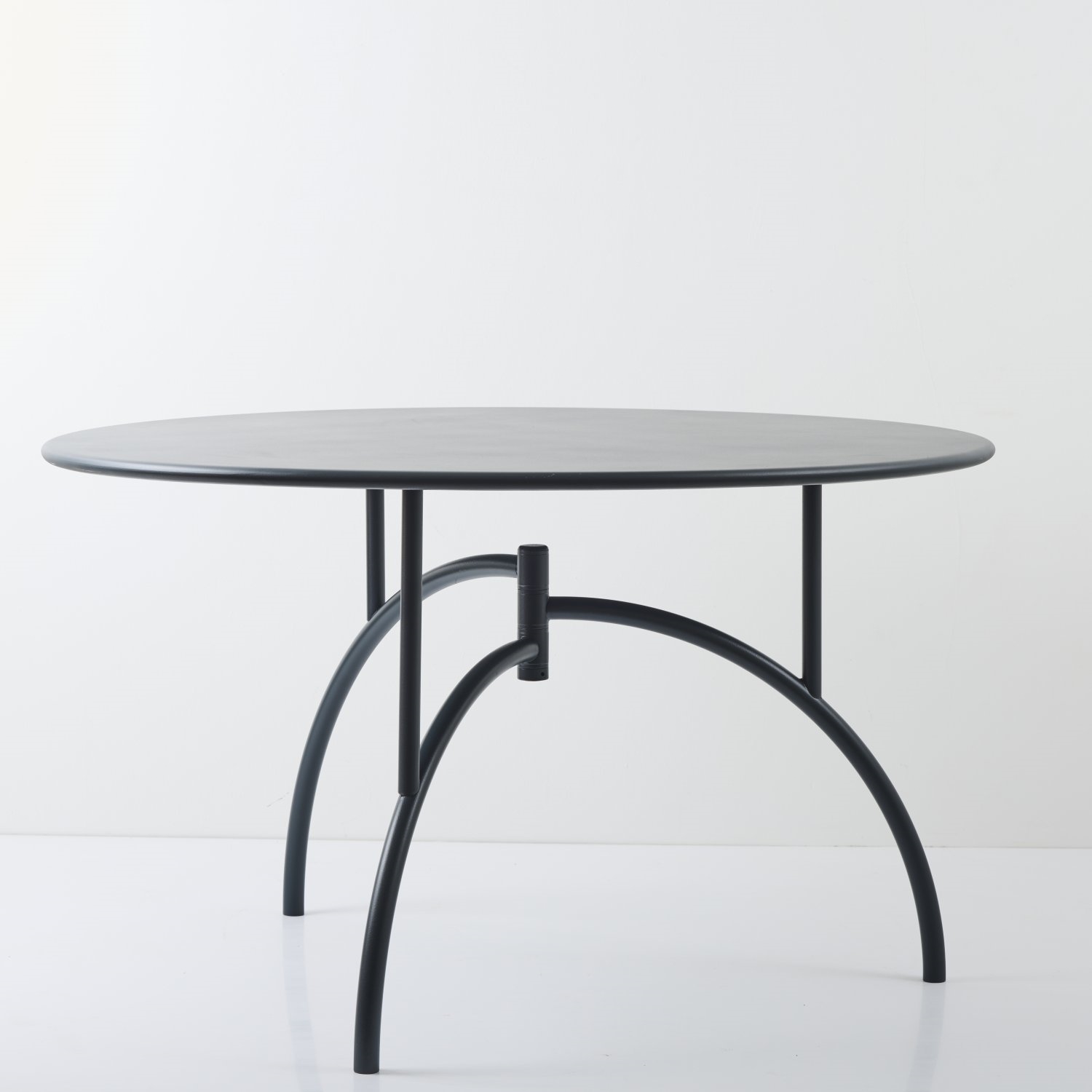 Philippe Starck | 'Tippy Jackson' table (1982) | MutualArt