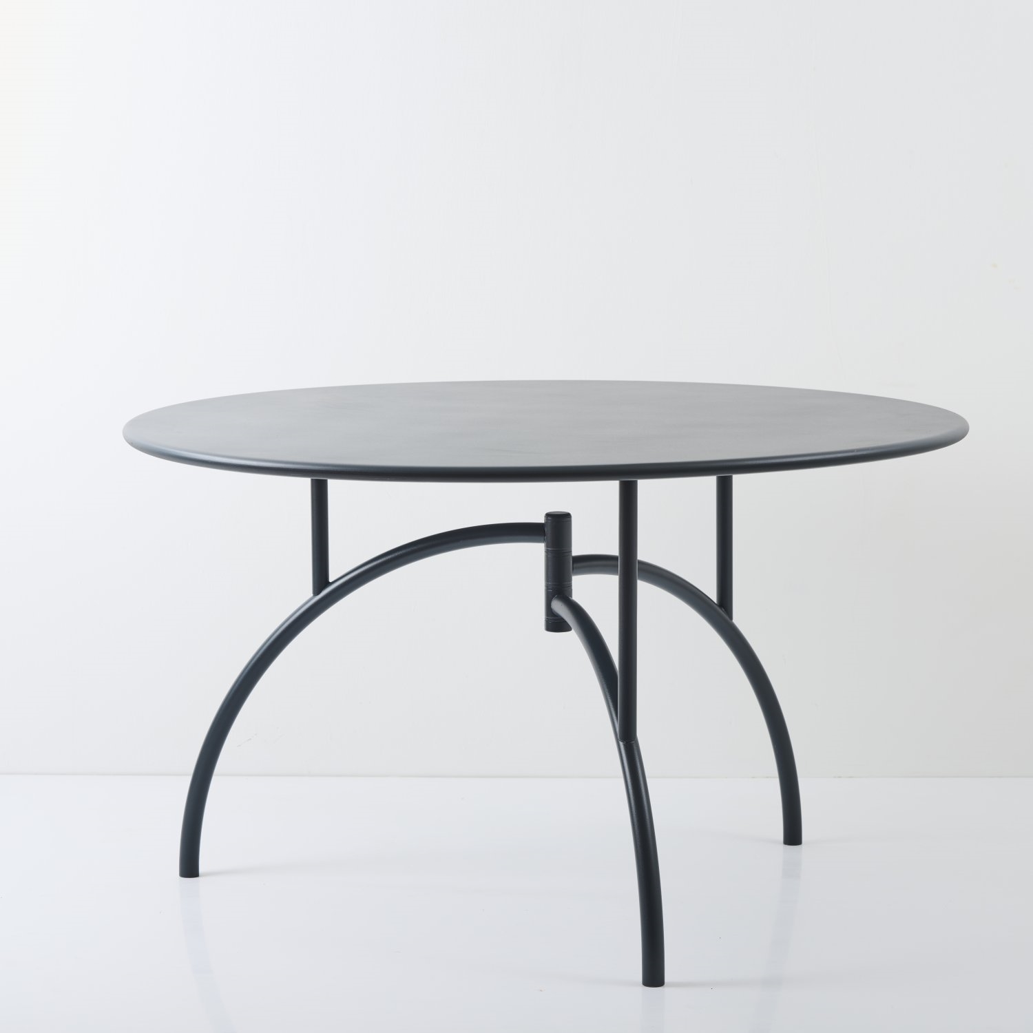Philippe Starck | 'Tippy Jackson' table (1982) | MutualArt