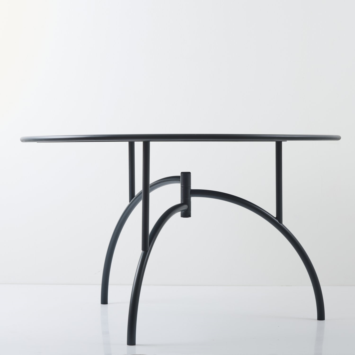 Philippe Starck | 'Tippy Jackson' table (1982) | MutualArt