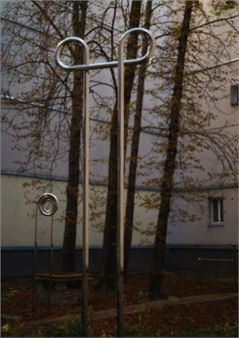Oskar Zięta: Courtyard Sculptures - Raster Gallery