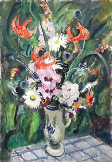 Bouquet de fleurs sur un entablement by Mildred Bendall
