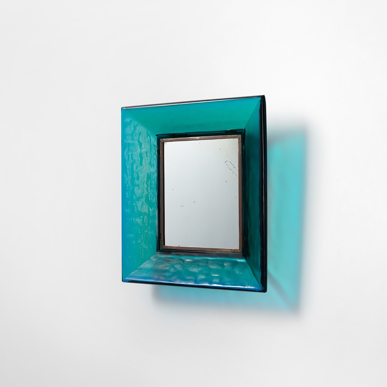 Artwork by Carlo Scarpa, Mirror, model no. 30, Made of Iridato glass, mirrored glass, brass.