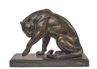 Henri WACQUIEZ (1907-?) Lioness licking her paw Bronze with richly shaded brown-green patina Signed on the terrace "H. Wacquiez Inscribed on the terrace "cire perdue" "Susse Frères Éditeurs Paris". Foundry stamp on the side of the terrace and stamped "made in France". 44 x 58.5 x 25 cm Minor rubbing on front left leg - Henri Wacquiez