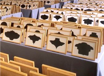 Allan Mccollum: Minime Variazioni - Galleria Fumagalli