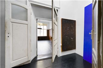 Stephen G. Rhodes: Hinge: 23 Hours: Ajar - Isabella Bortolozzi Galerie