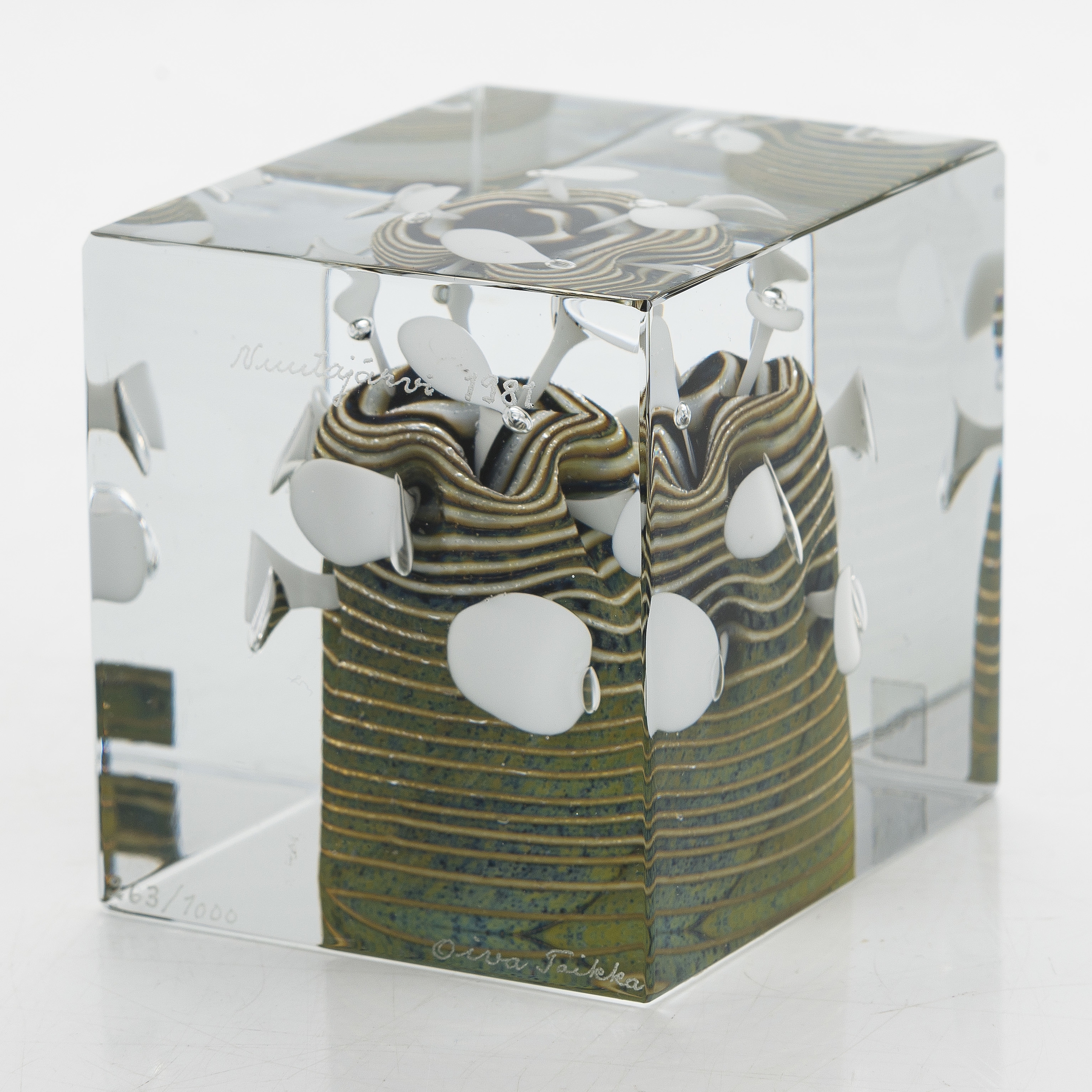 Artwork by Oiva Toikka, Multicoloured glassformation in clear glass, polished sides, Made of glass, polished