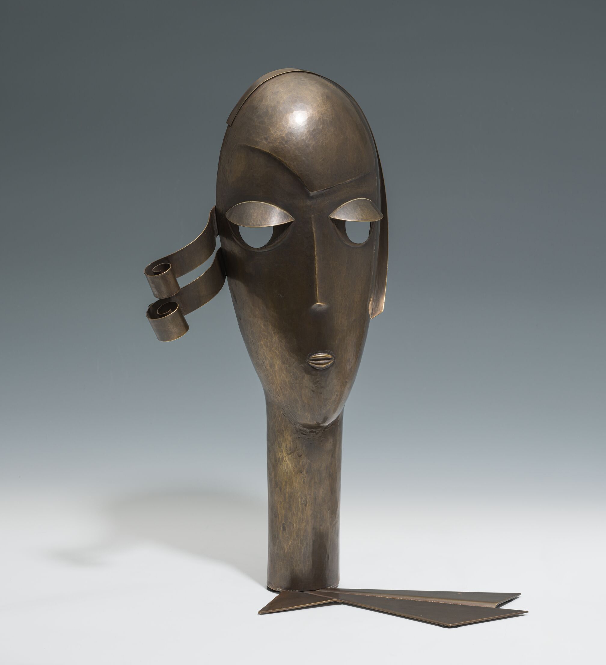 Head sculpture by Franz Hagenauer, circa 1928