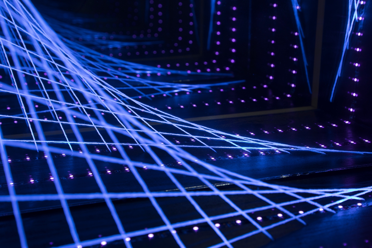 Artwork by Michael Petit, Curves N.5, Made of Wood, mirror, wire and LED