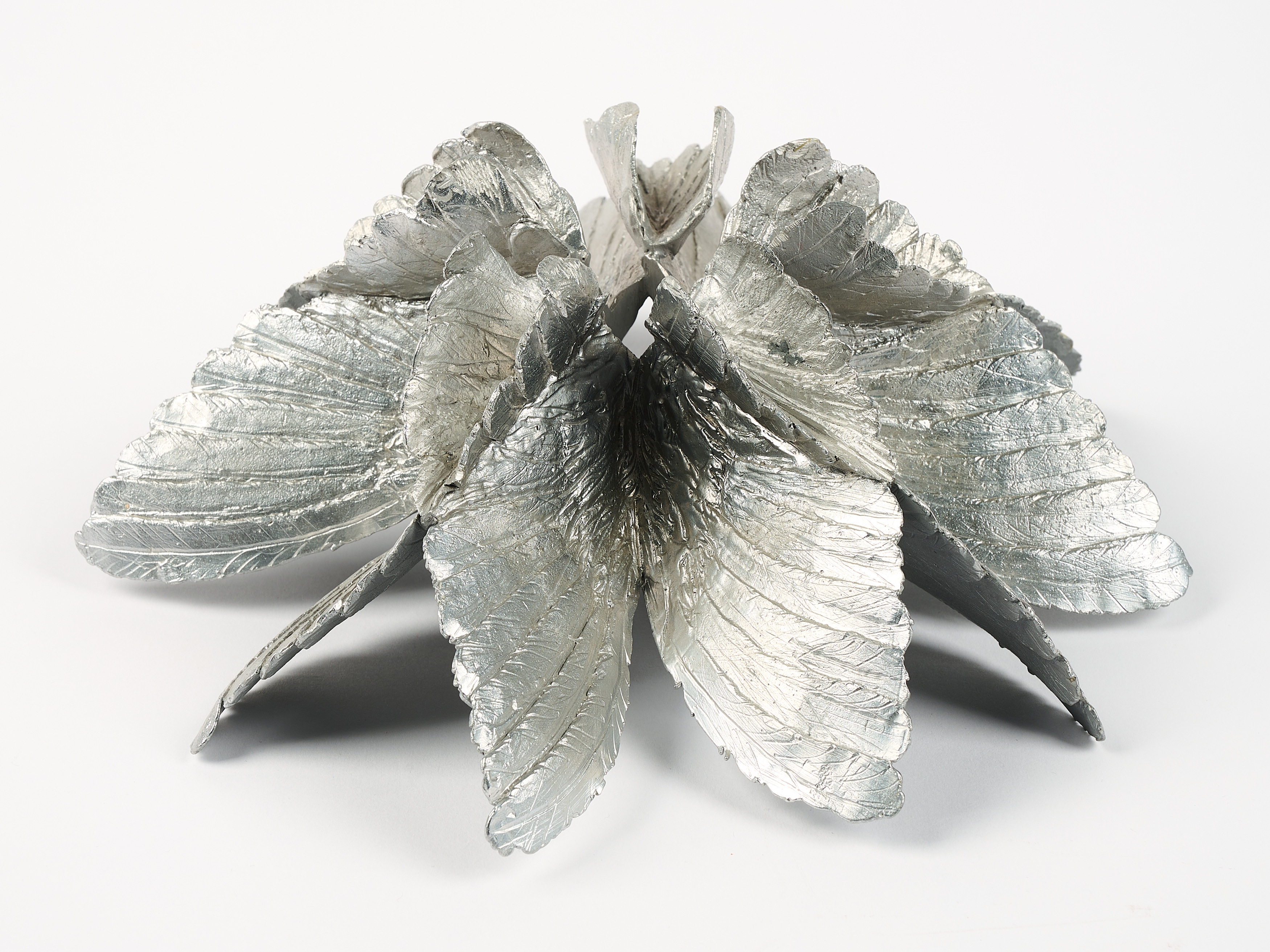 Artwork by Gregor Gaida, Hummingbird Diptychon, Made of Aluminium, silver laquered