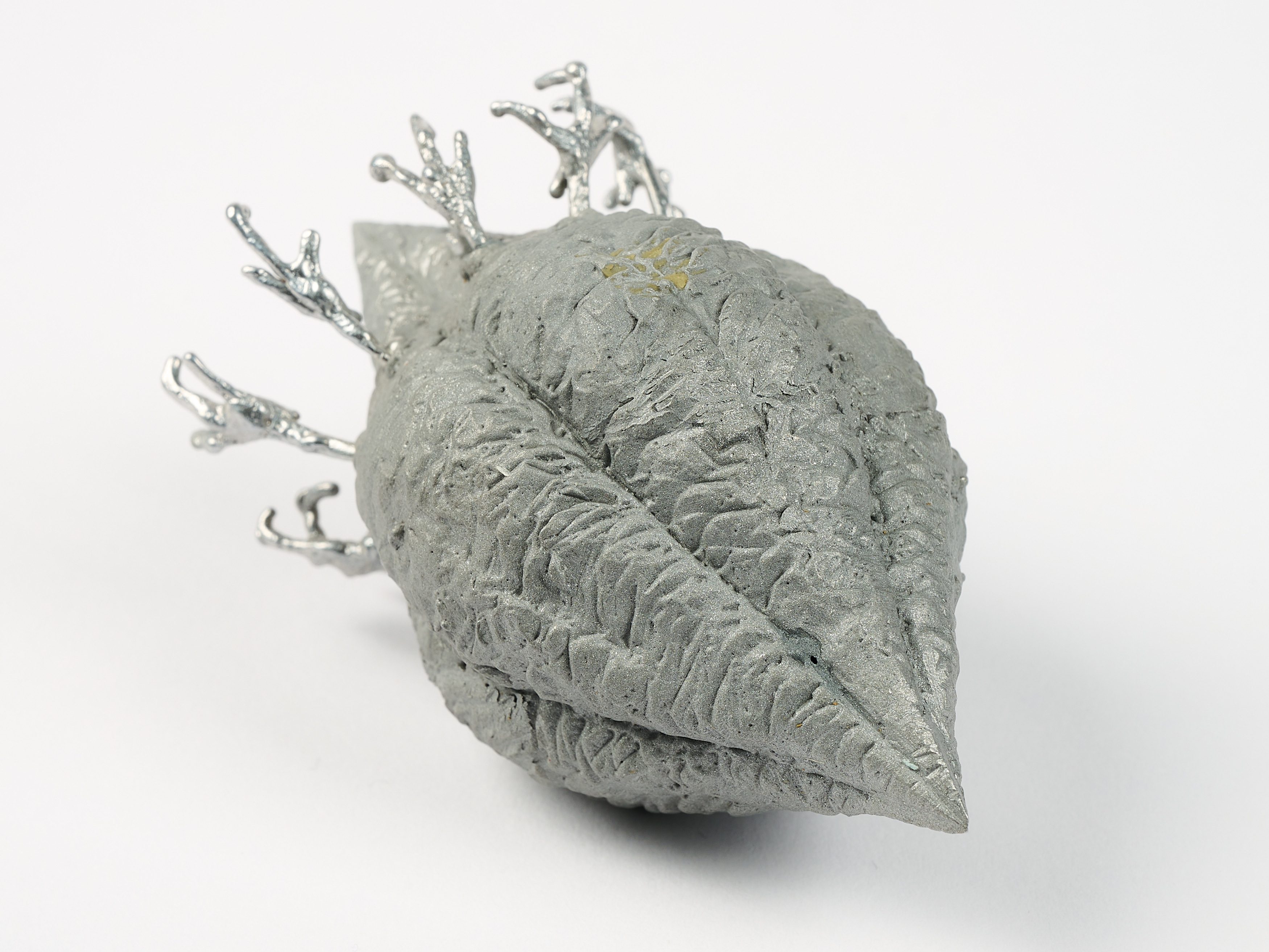 Artwork by Gregor Gaida, Hummingbird Diptychon, Made of Aluminium, silver laquered