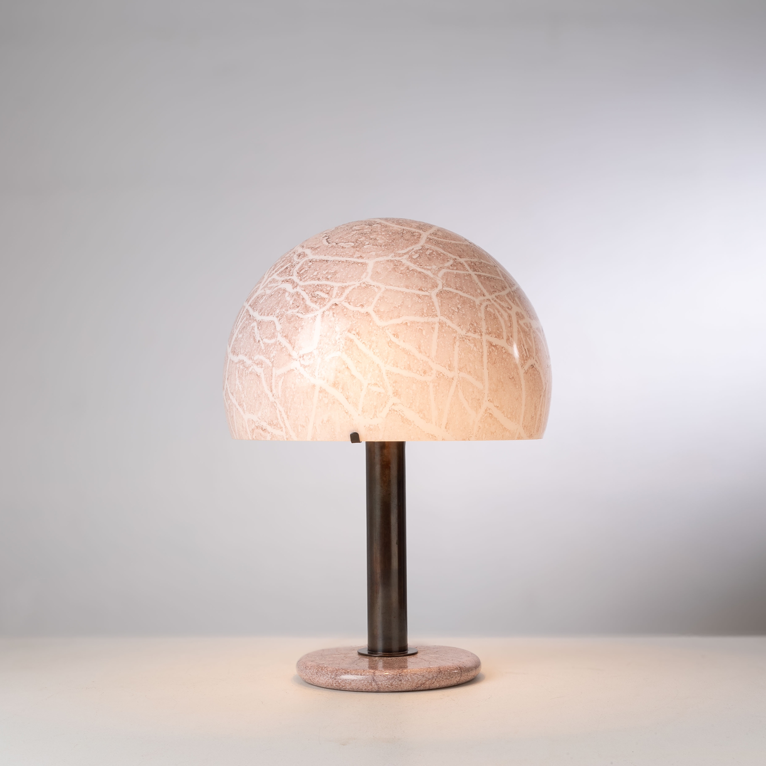 Licht-Erlebnisse Lampada da tavolo 60 cm, design classico ed elegante, in metallo e lino, colore nero e argento