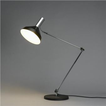 Table lamp model Typ 60 with circular base in black-lacquered cast aluminum - Rico Baltensweiler