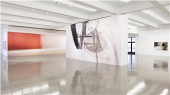 Louise Lawler: Going Through The Motions - Sprüth Magers, Los Angeles