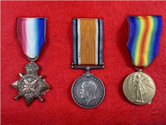 A WWI trio of medals to 4873 Private J Bailey 4/HS: two to 244539 Private J.W Pearson - J Bailey