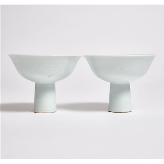 中国美術 白釉暗刻雙龍紋小罐 白磁小壺 高6cm 【公式通販】