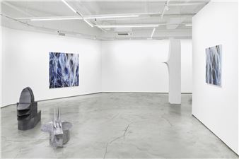 Fragile yet Strong, G Gallery's 'Thick Skin' Showcases Two Emerging Artists