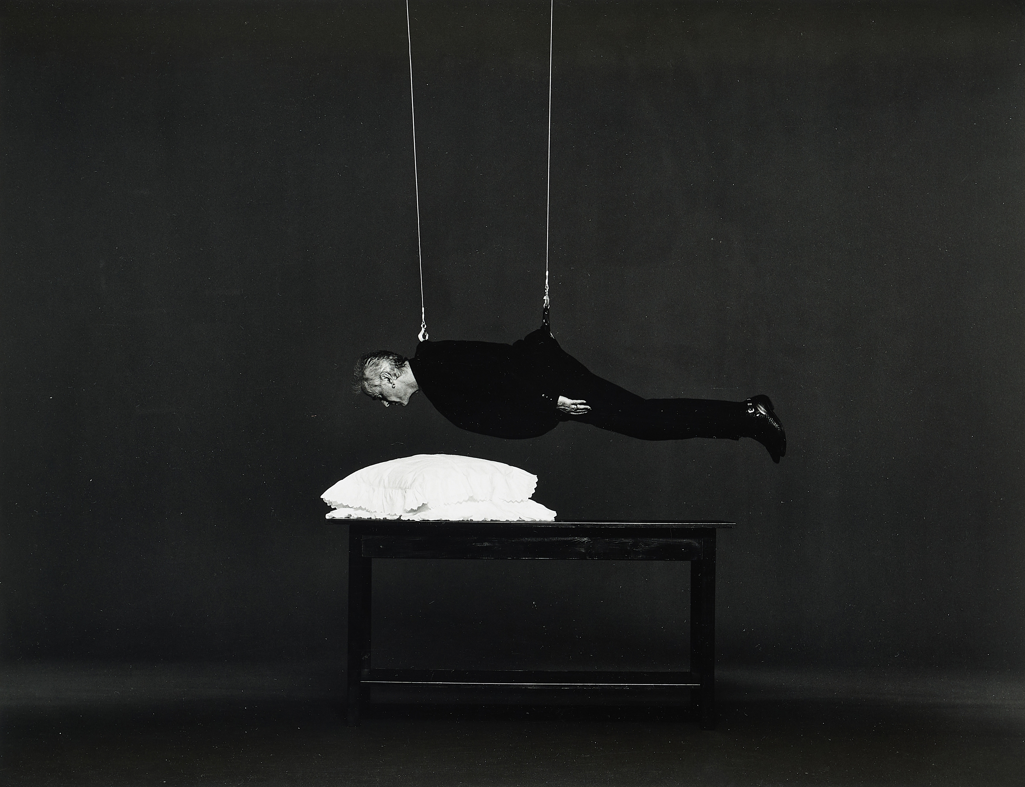 Artwork by Jürgen Klauke, Desasteriöses Ich "Daseinsrenovierung"., Made of gelatin silver prints