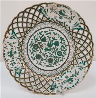 A 19TH CENTURY FRENCH PORCELAIN PIERCE LATTICE PLATE - Joseph-Gaspard Robert