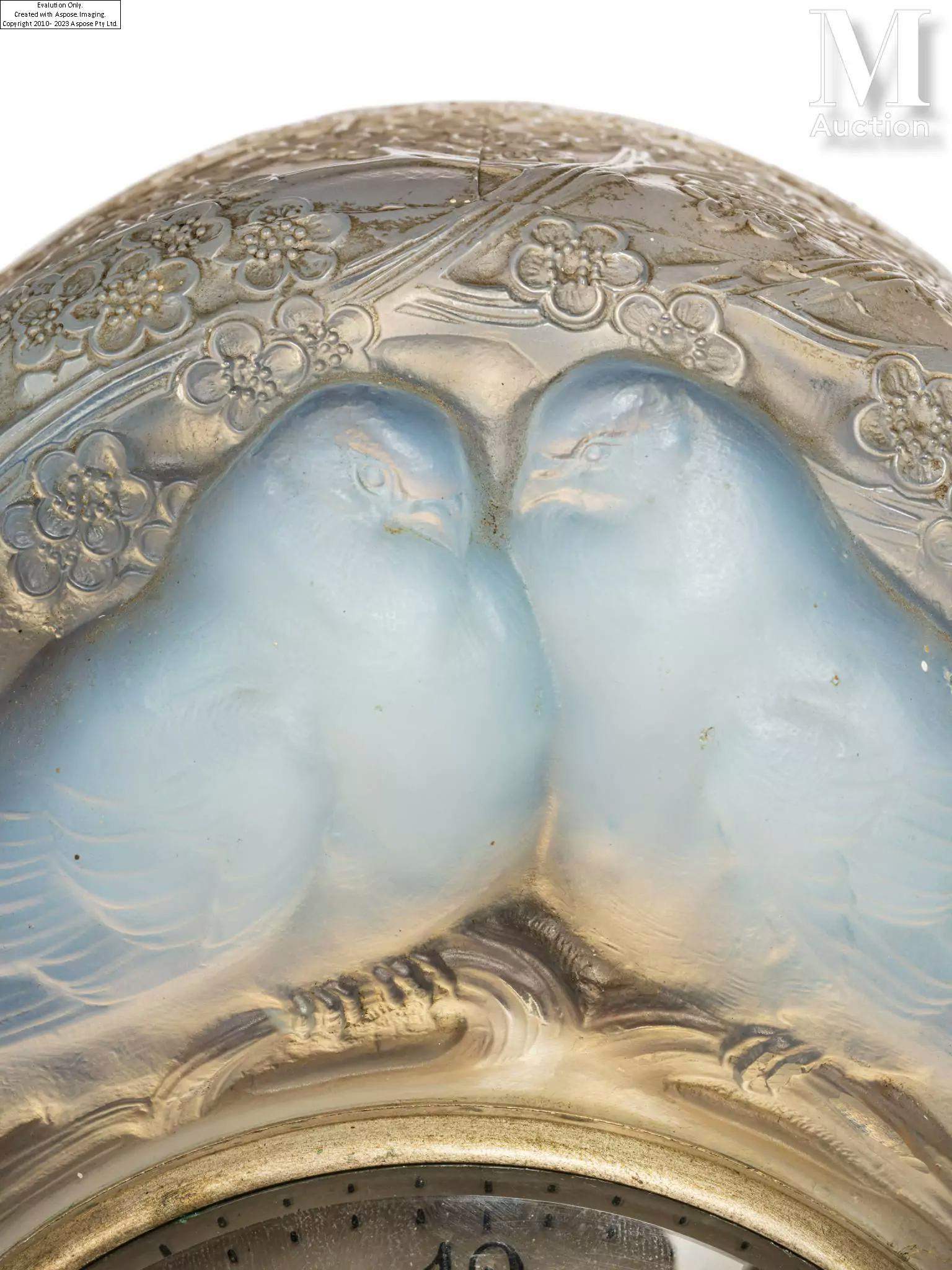 Artwork by René Lalique, "Deux colombes", Made of lithographs