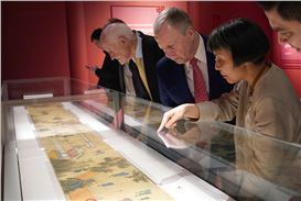 Hong Kong Palace Museum unveils exhibition of figure paintings of the Ming Dynasty