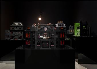 Jonathan Horowitz & Rob Pruitt: Peacock Hill Houses - 303 Gallery