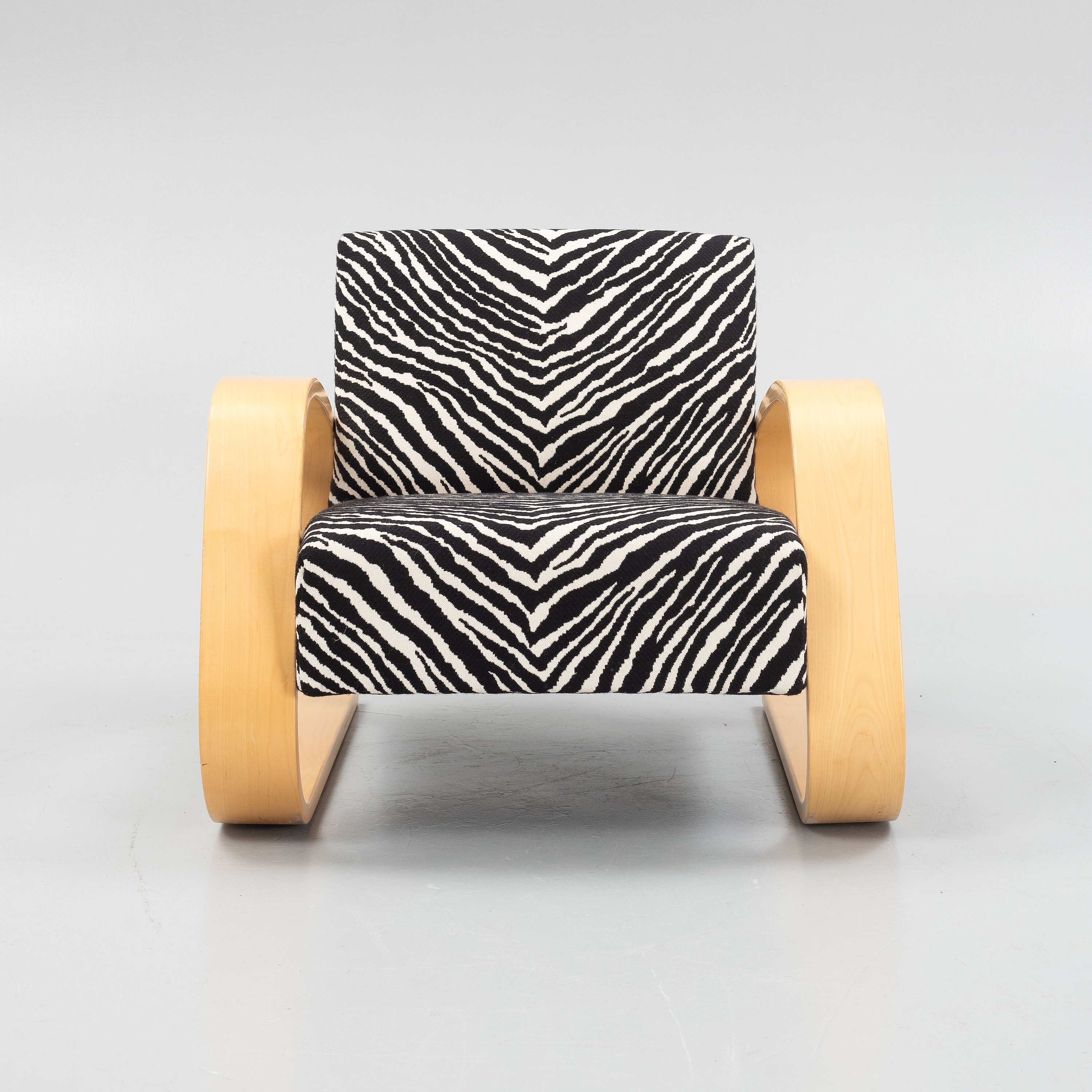 Alvar Aalto | Alvar Aalto, a 'Tank chair', model 400, Artek, Finland ...