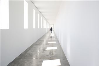 To See or Not to See: Learning from the Late Great Robert Irwin, Tourist Paintings, and What If Chris Burden Had Gone to Therapy