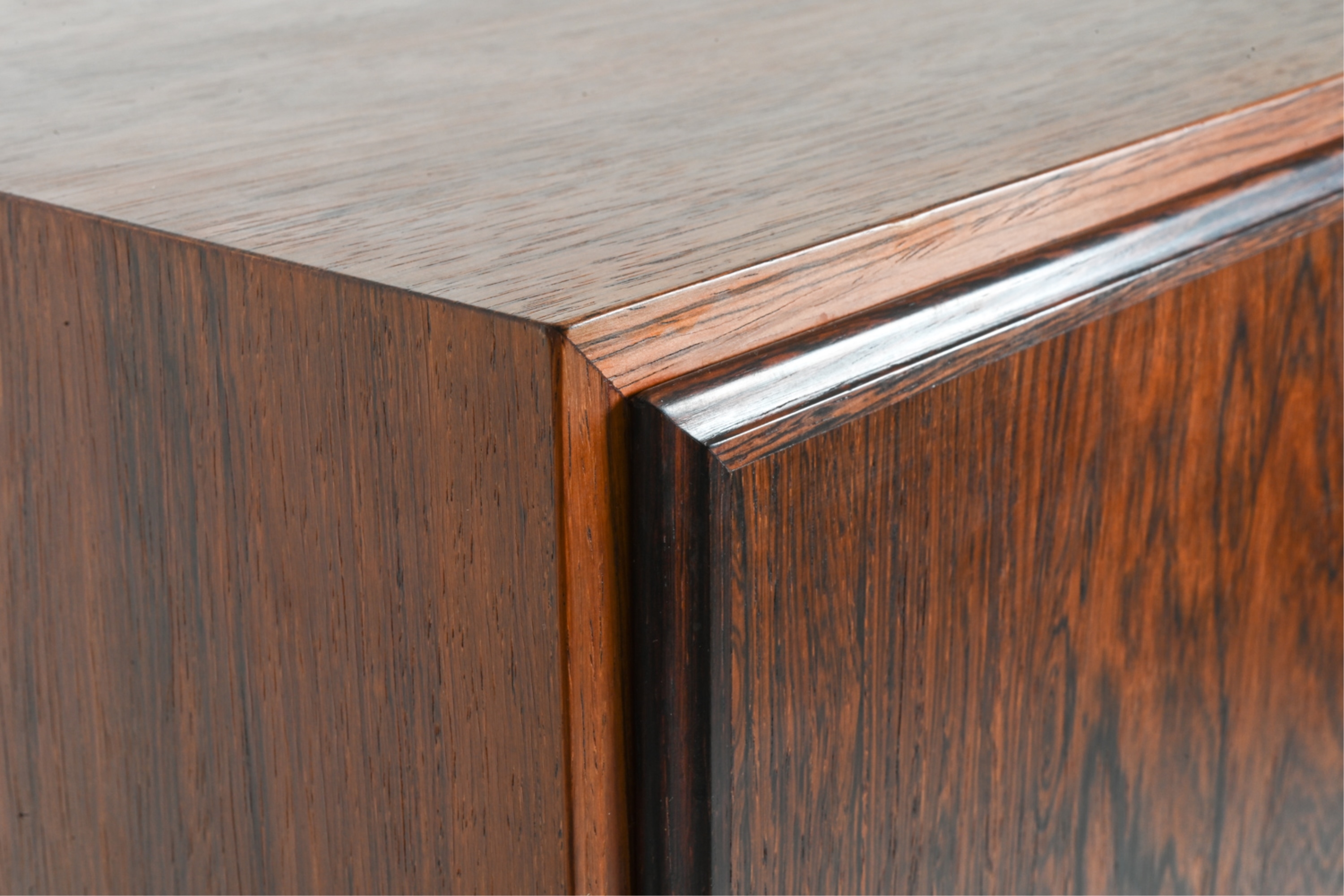 Gunni Omann | GUNNI OMANN FOR OMANN JUN ROSEWOOD HIGHBOARD (1960 ...