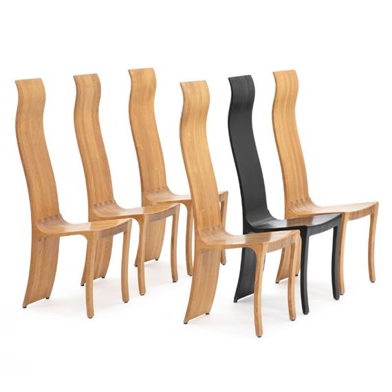 Set of six sculptural chairs of solid ash wood, hereof one chair black lacquered - Walther Nielsen