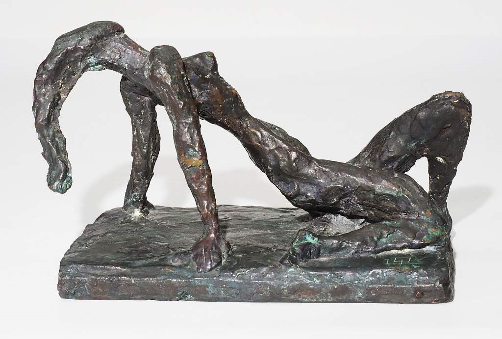 Artwork by Udo von Oven, Einzelplastik "Zurückgebeugte". Bronzeguß