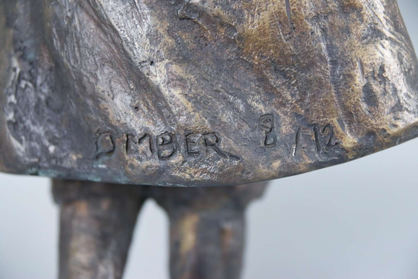 Nicky Imber | een bronzen sculptuur van twee dansende mannen | MutualArt