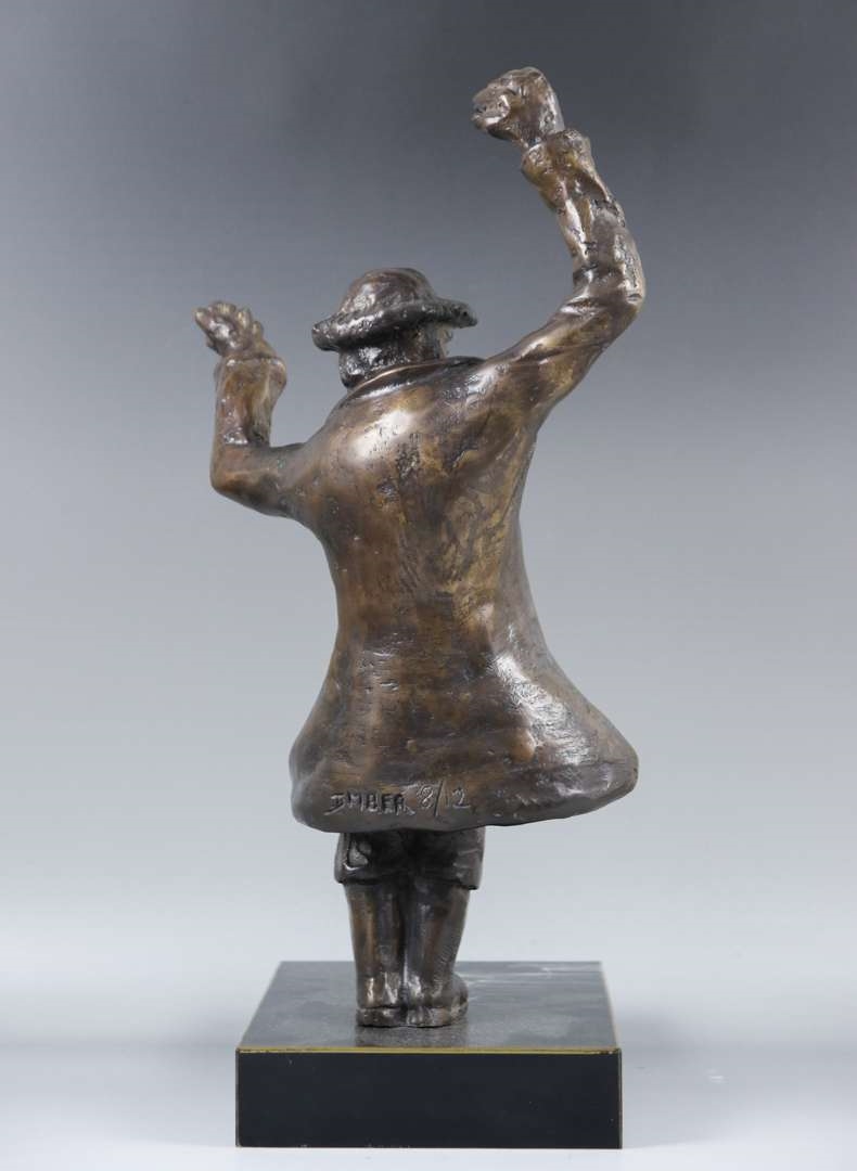 Nicky Imber | een bronzen sculptuur van twee dansende mannen | MutualArt