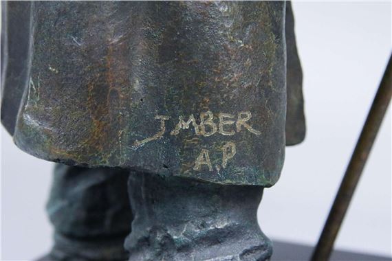 Nicky Imber | een bronzen sculptuur van een oudere man | MutualArt