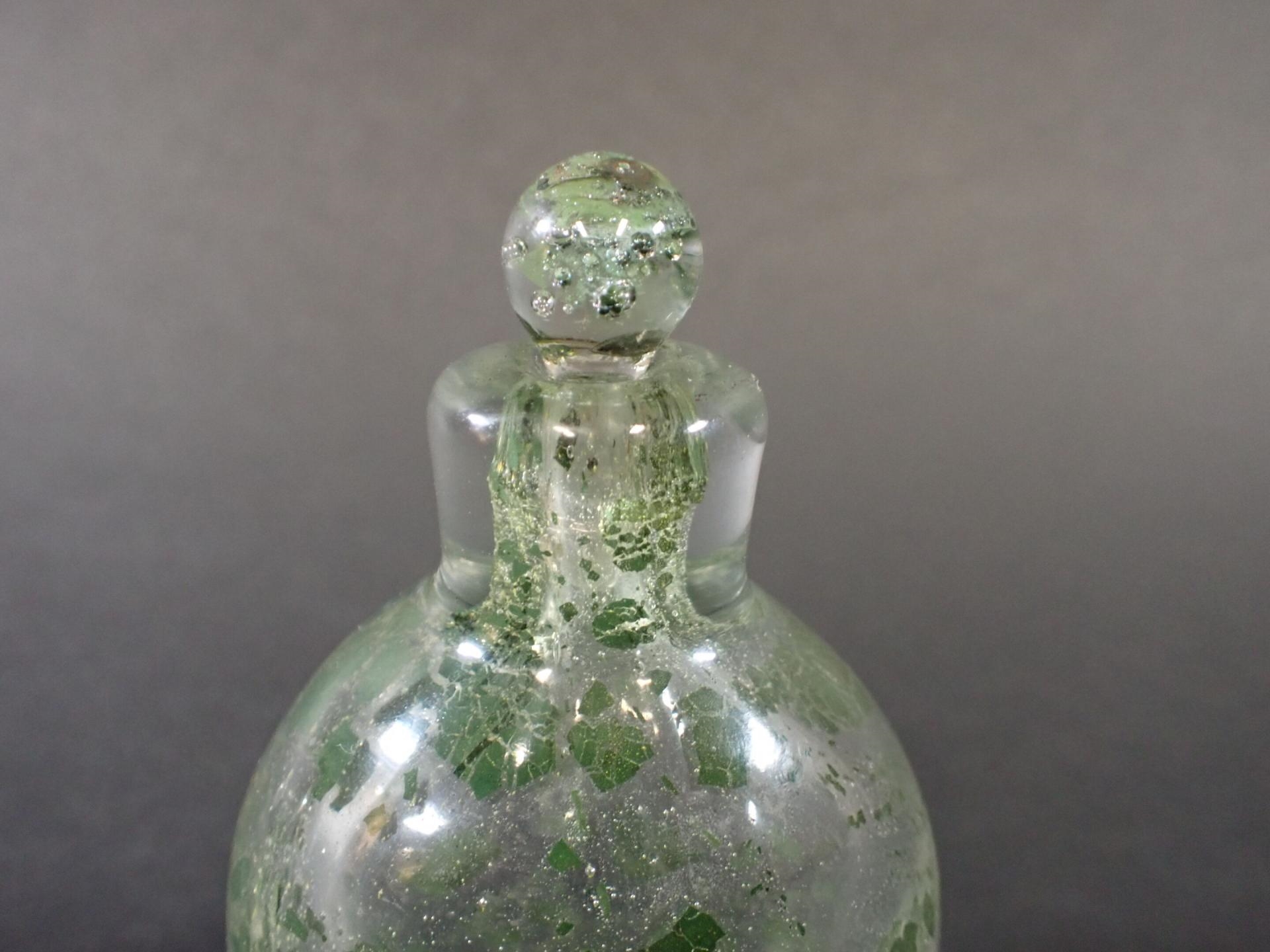 Artwork by Maurice Marinot, Petit flacon à craquelé très éclaté, Made of thick blown and hot-shaped glass, translucent orange, with inclusions of metal oxides