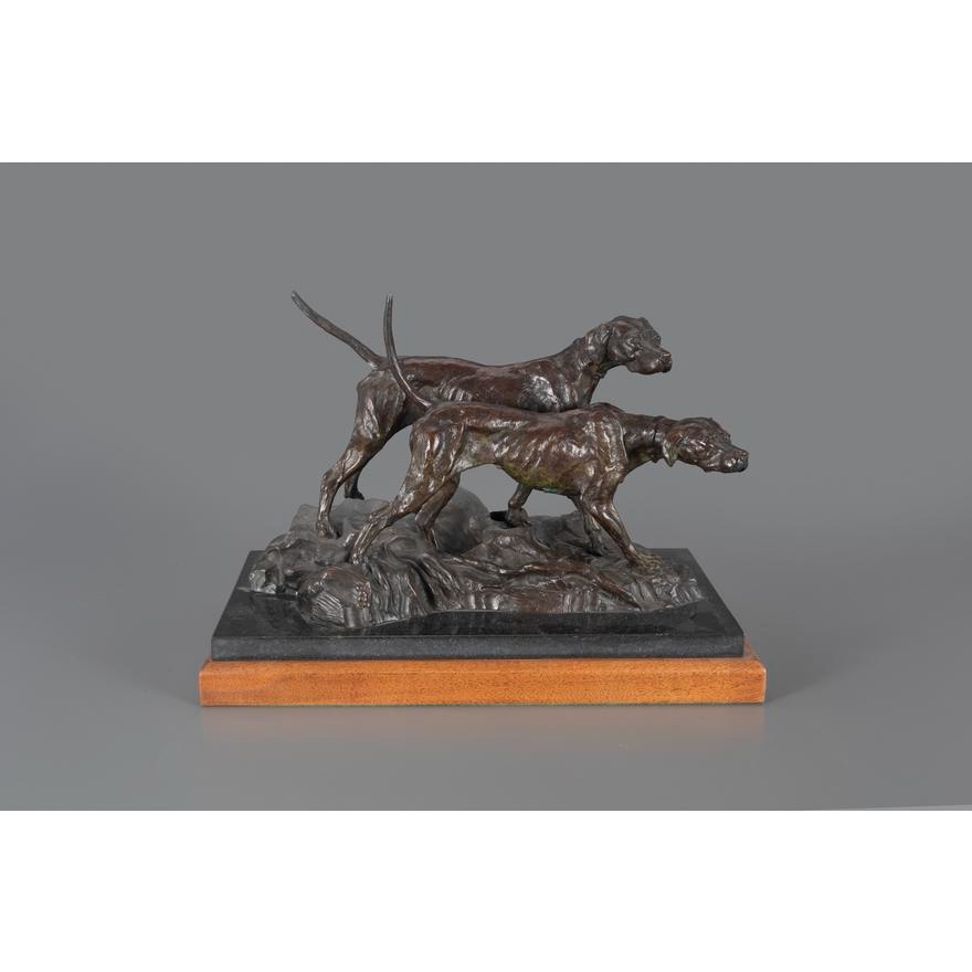 Artwork by Walter Matia, TWO POINTERS, Made of bronze