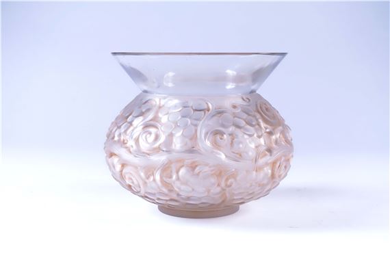 Vase Fontainebleau by René Lalique, septembre 1930