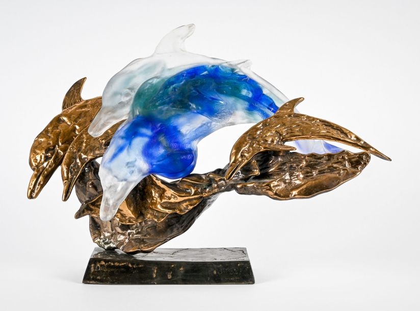 Yves Lohé | Yves LOHE (1947) Groupe en bronze et pate de verre figurant