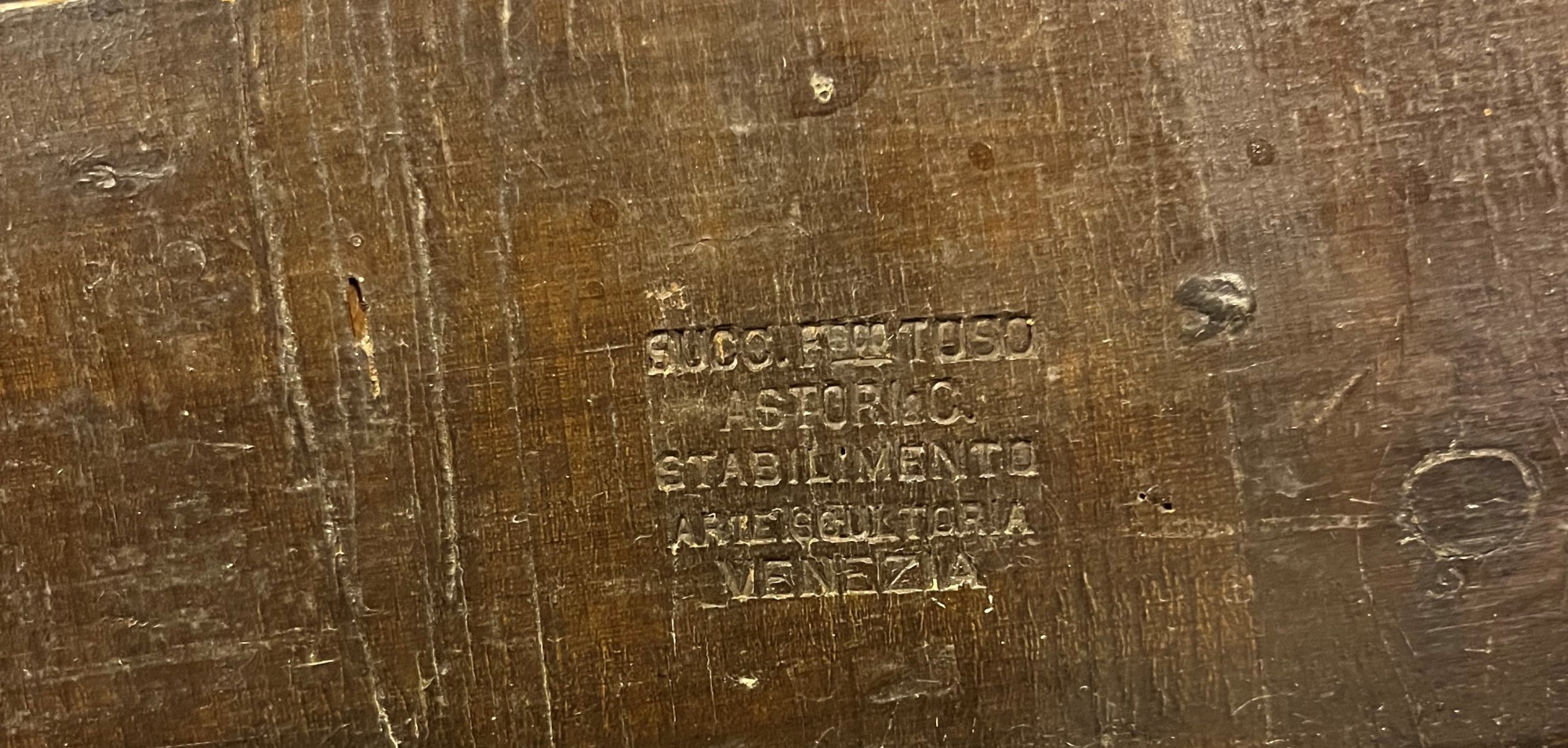 Artwork by Francesco Toso, Paire de figures sculptées en buis et en noyer peint, Made of painted walnut carved
