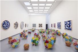 Best Mexico City Exhibitions: Galería RGR, LagoAlgo, and More