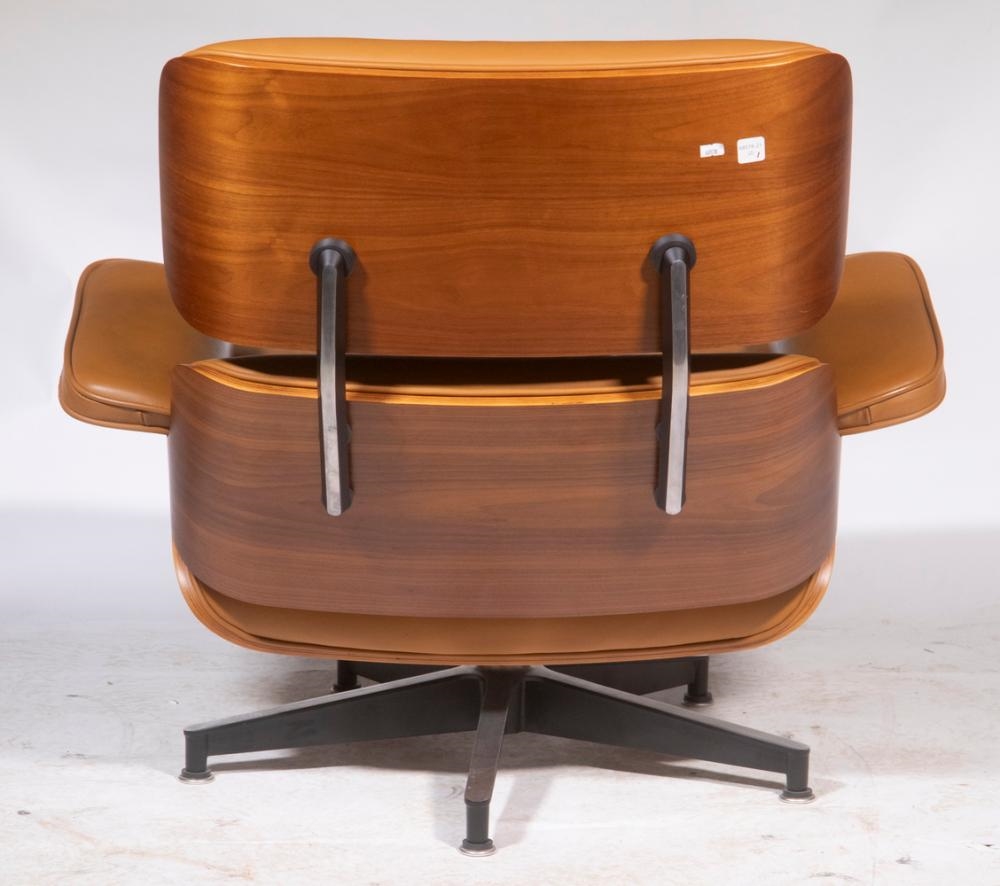 Herman Miller | Unmarked Herman Miller pattern lounge set | MutualArt
