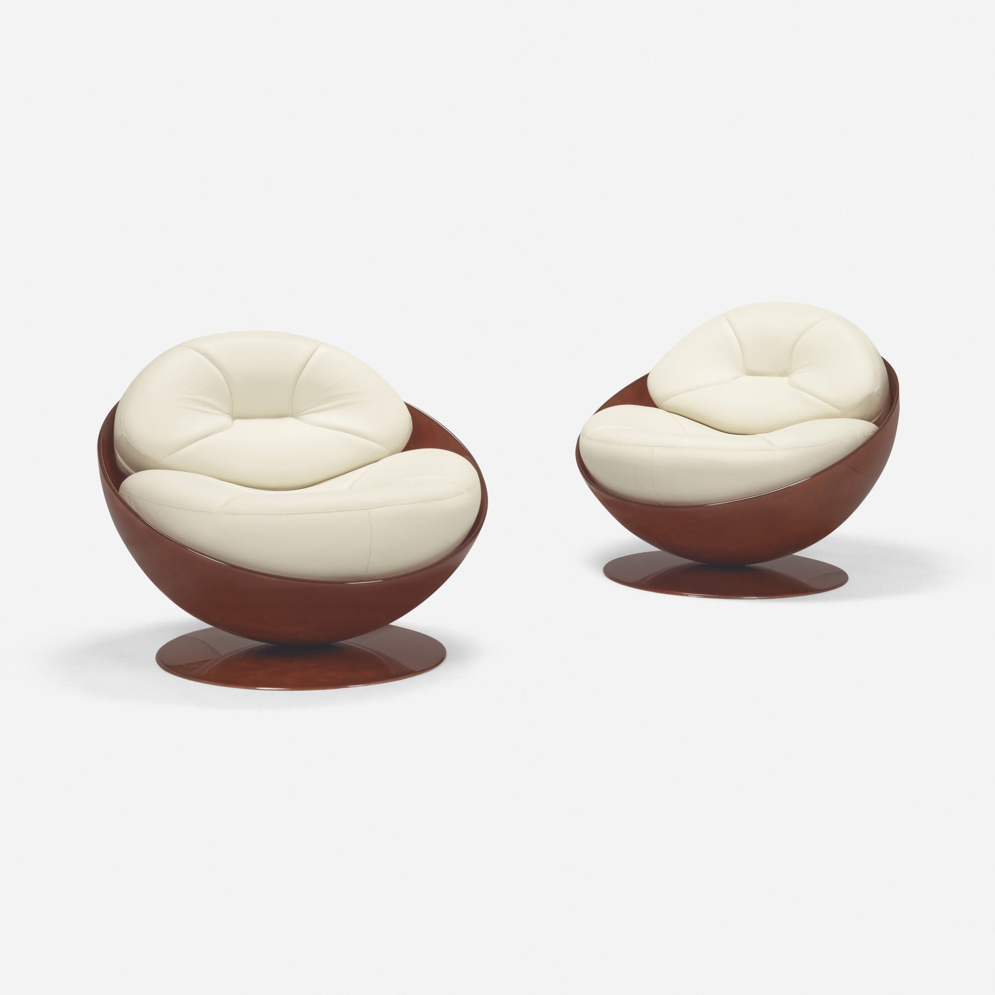 Ricardo Fasanello Esfera lounge armchairs, pair (Circa 1975) MutualArt