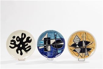 Ferenc VARGA (1906-1989) Suite de trois assiettes Compositions géométriques et abstraites Signées - Ferenc Varga