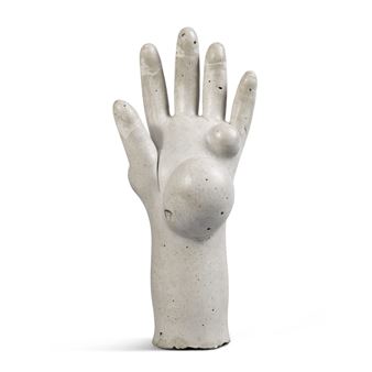 Hump Hand (Paris, 2017) - Jean-Luc Moulène