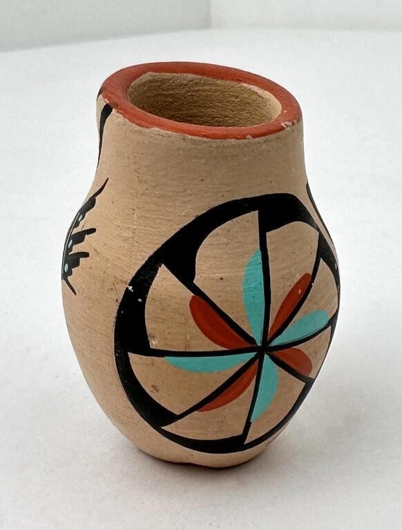 Artwork by Chinana Jemez, F Chinana Jemez Pueblo Indian Pot