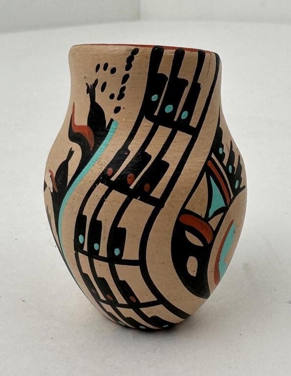 Artwork by Chinana Jemez, F Chinana Jemez Pueblo Indian Pot