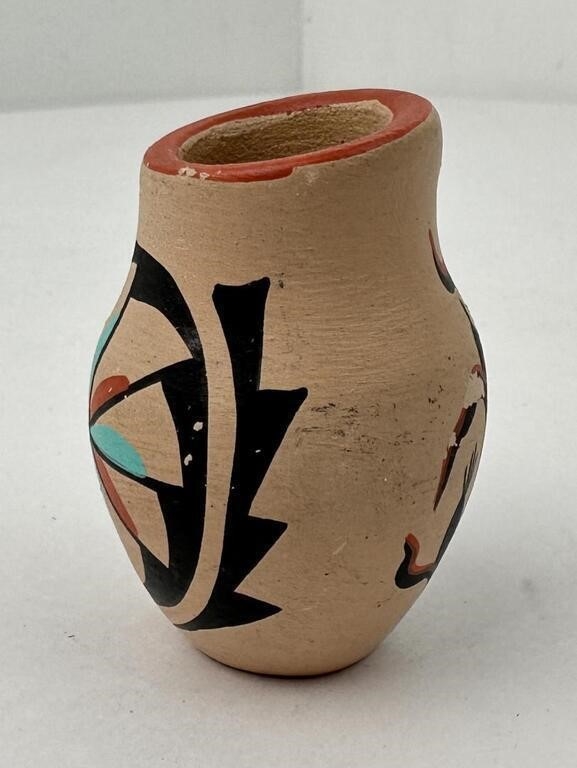 Artwork by Chinana Jemez, F Chinana Jemez Pueblo Indian Pot