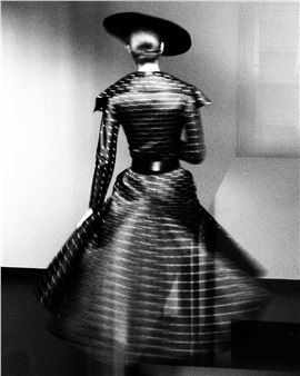Sarah Moon: On the Edge - Howard Greenberg Gallery